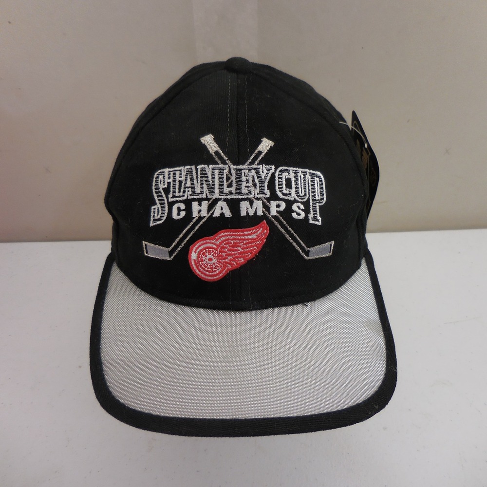 Vintage Detroit Red Wings 1998 Stanley Cup Champions Starter Hat Locker Room NWT